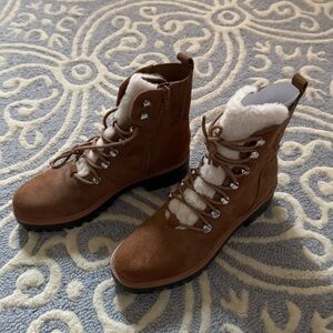 Nine West Women fur lined boot Size 7.5